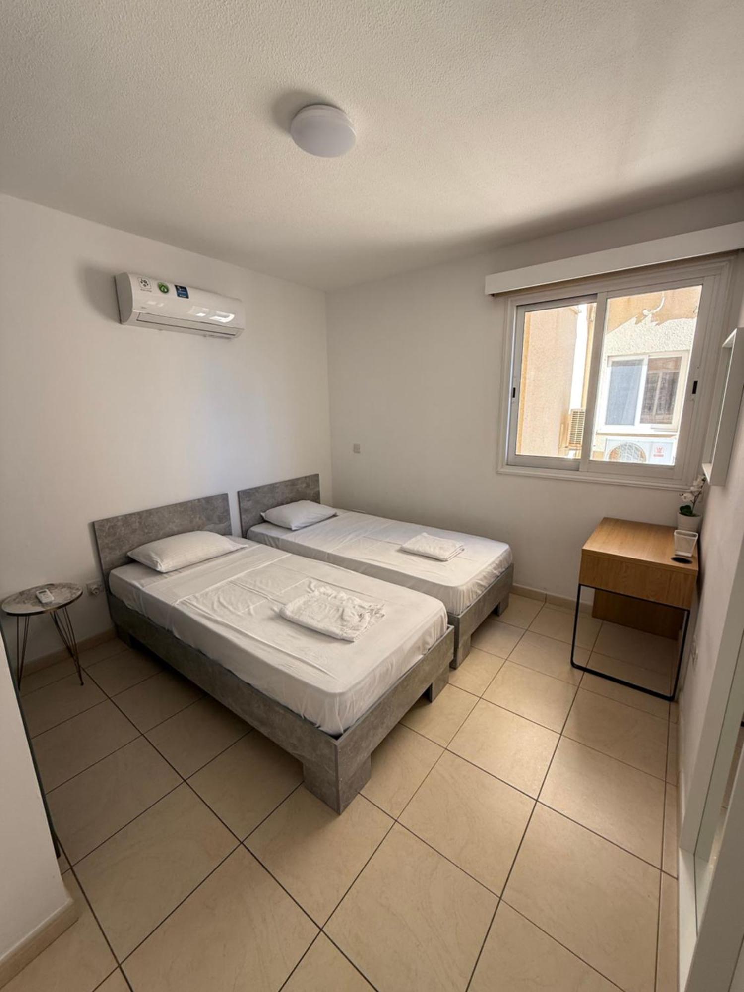 Sunrise Apartamento Larnaca Exterior foto